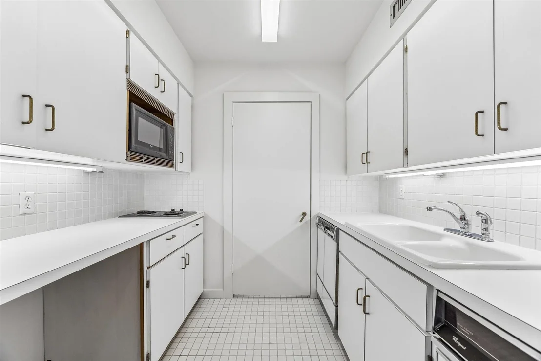 Photo of 2402 Commonwealth Street