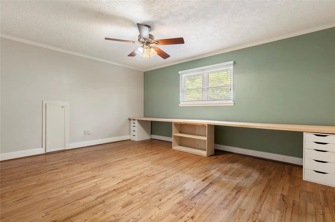 Photo of 8215 Winding Hill Lane