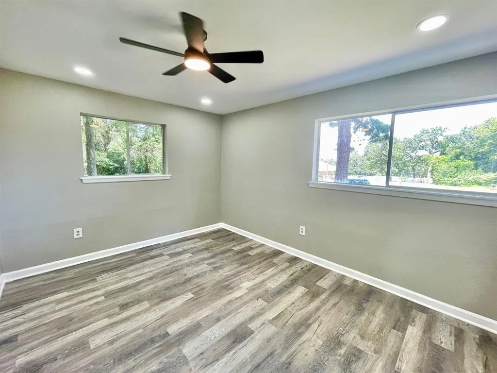 Photo of 187 Golfview Drive N