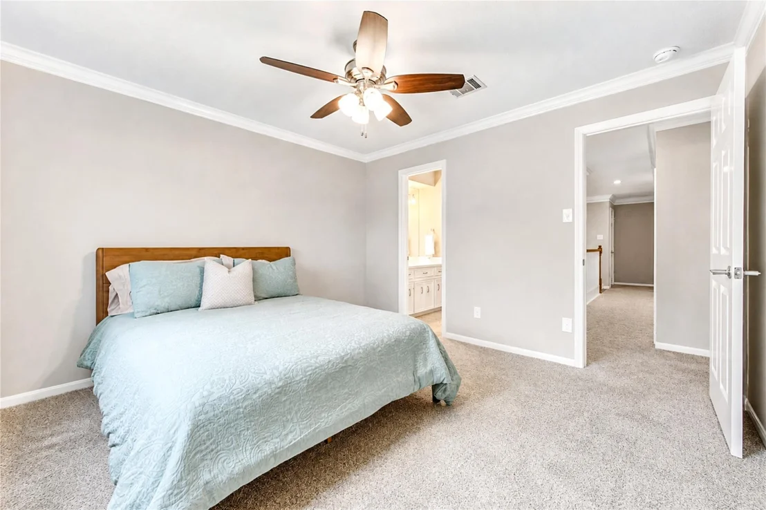 Photo of 926 Ivy Wall Drive