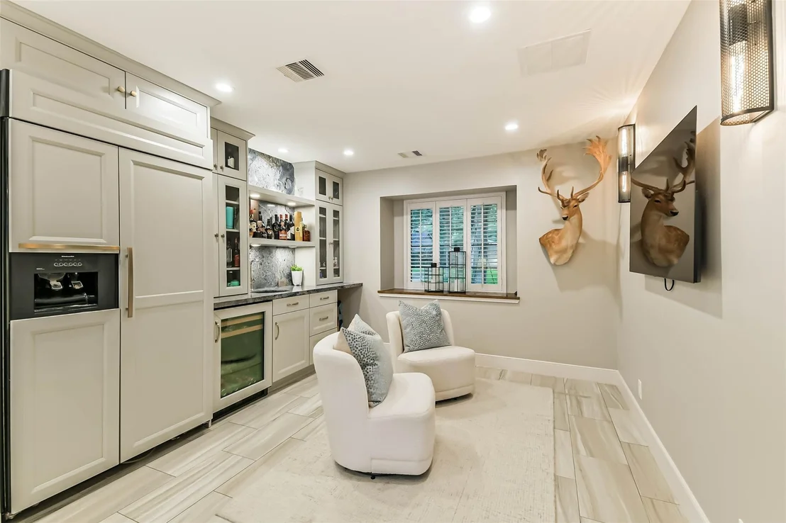 Photo of 10015 Lynbrook Drive