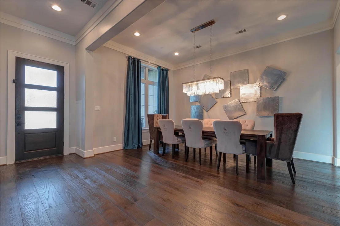 Photo of 2111 Saxon Drive