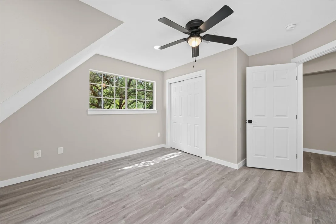 Photo of 1241 Moody Road