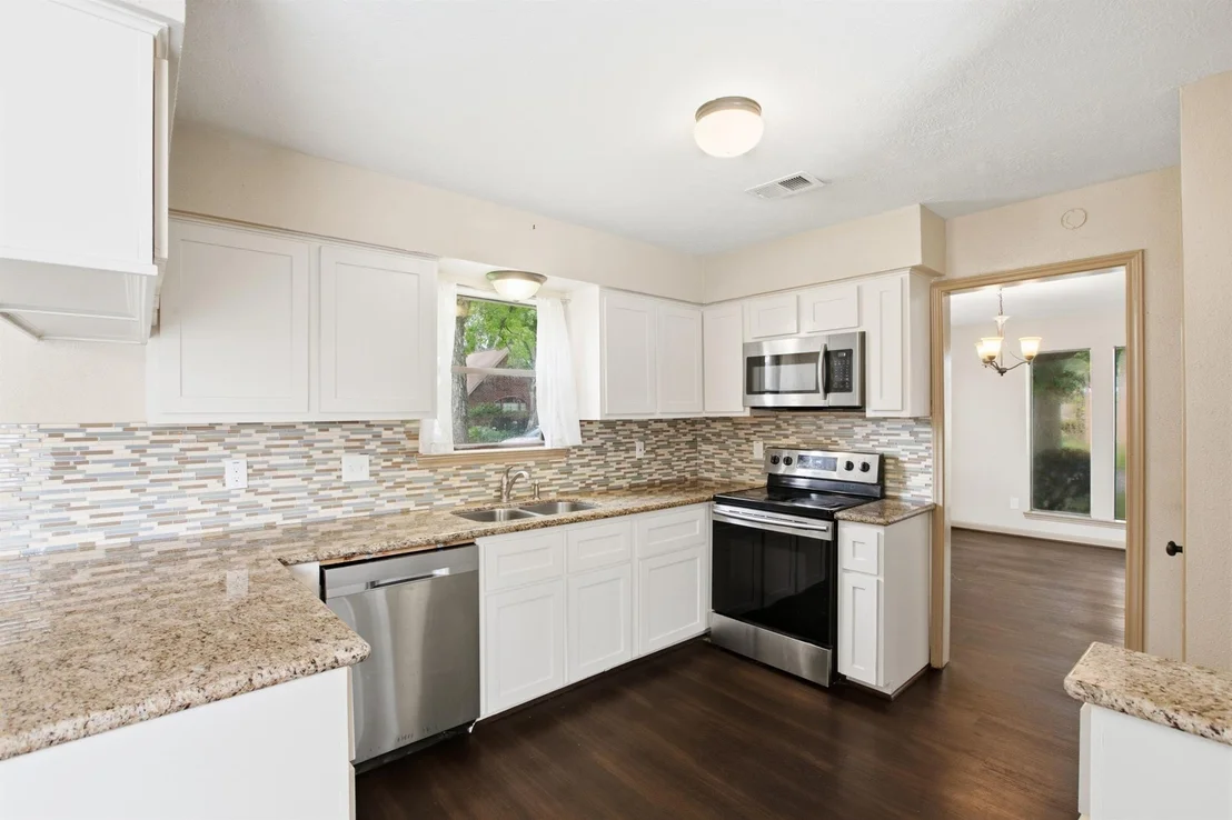 Photo of 1902 Wingleaf Drive