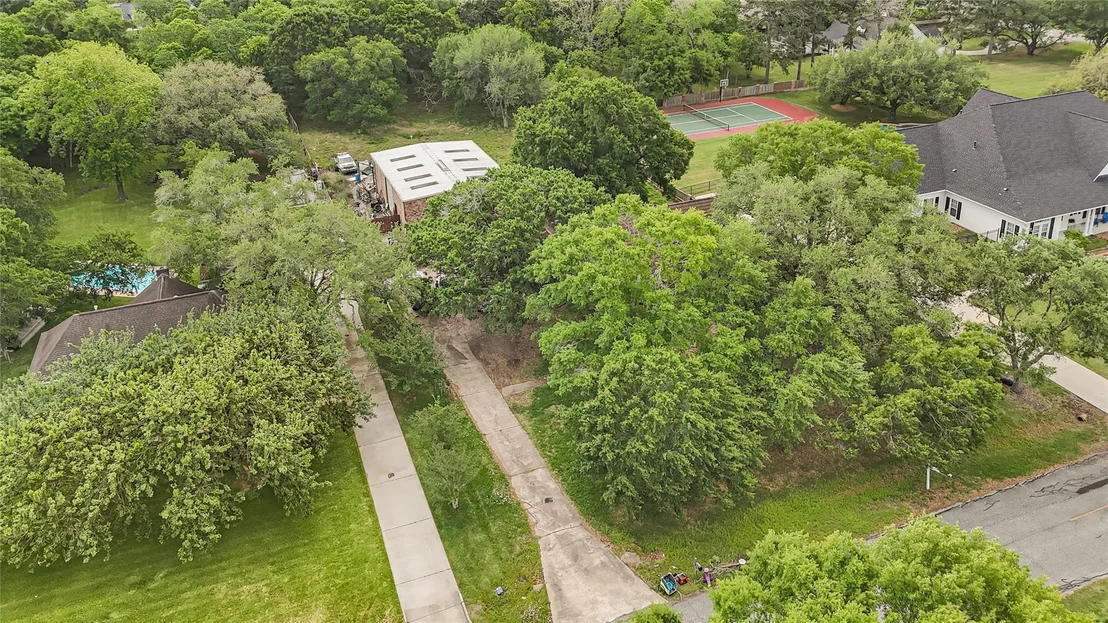 Photo of 505 Oak Drive