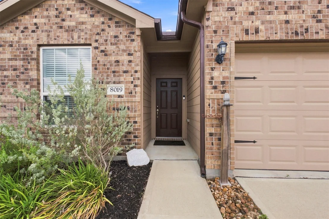 Photo of 8019 Vacek Meadows Loop