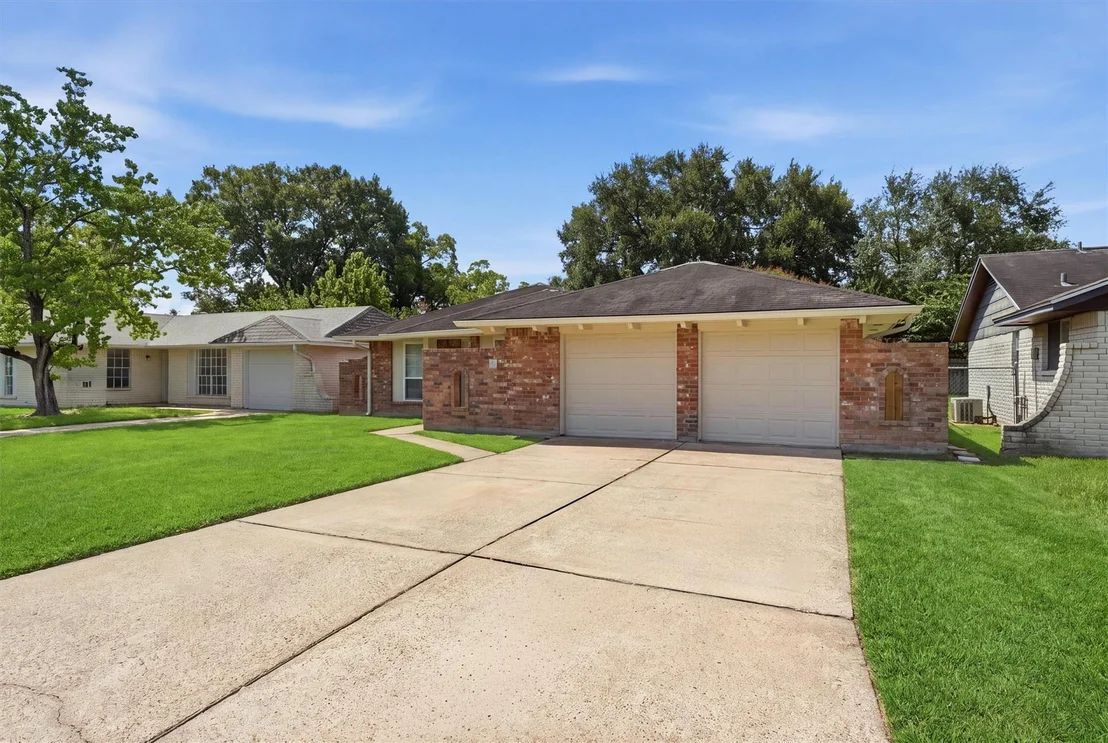 Photo of 7627 Kellwood Drive