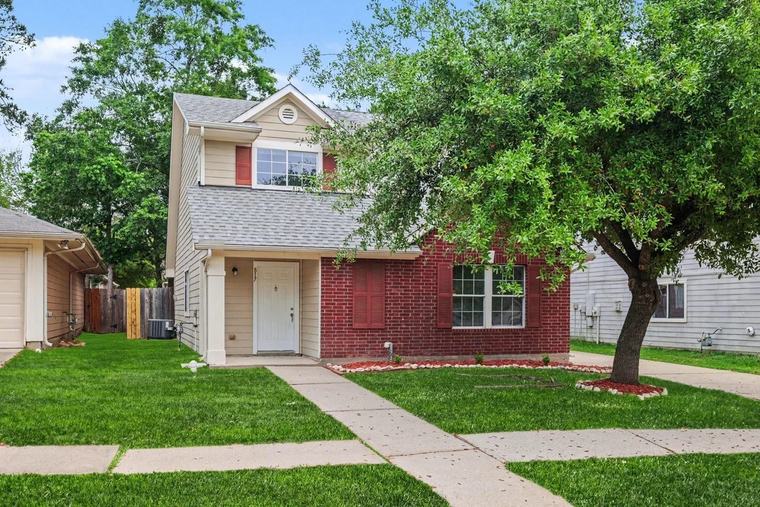 Photo of 817 Dragonfly Drive