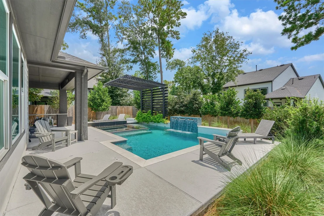 Photo of 320 Bromley Square Drive