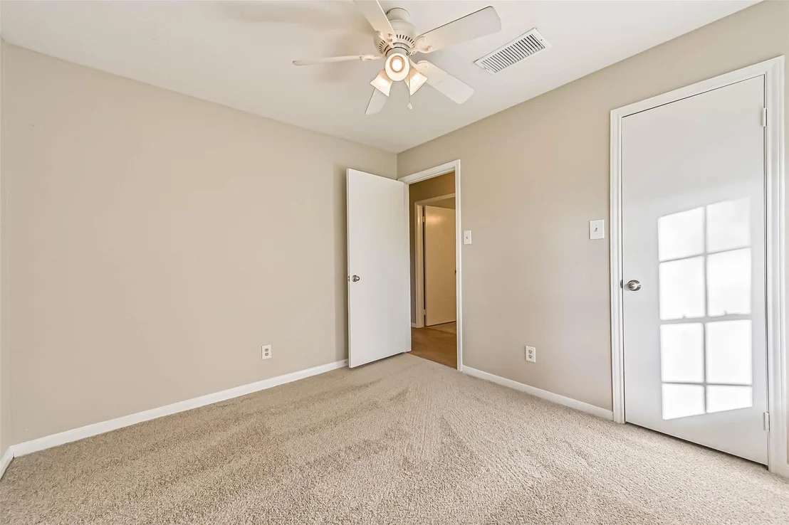 Photo of 1504 Windsor Drive