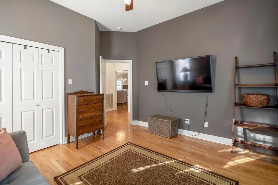 Photo of 603 W Third Street
