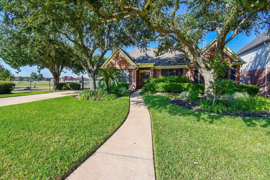 Photo of 8739 Bent Spur Lane