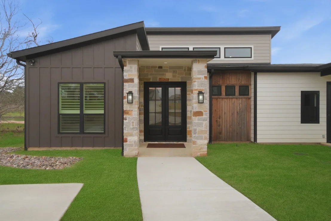 Photo of 255 Peninsula Drive