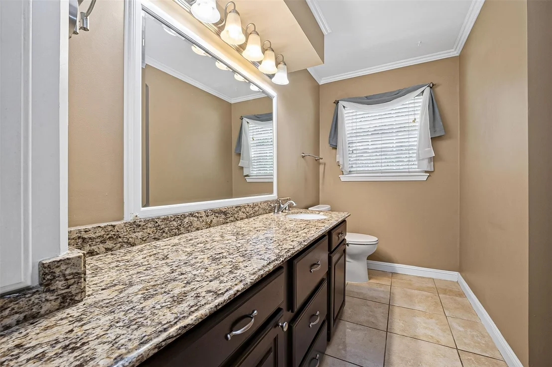 Photo of 560 Savannah Park