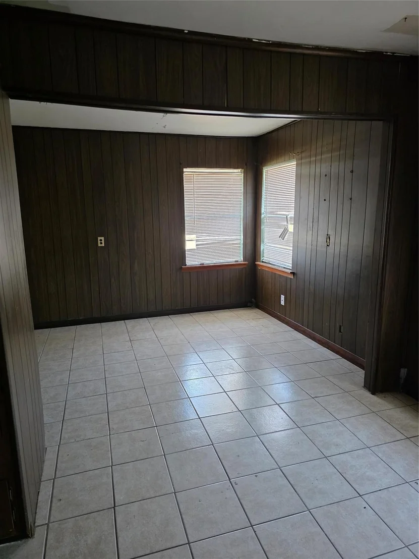 Photo of 872 Lovers Lane