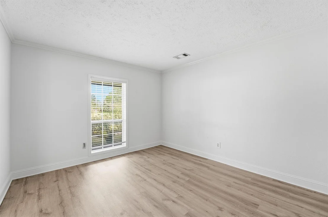 Photo of 715 Timber Cove Drive