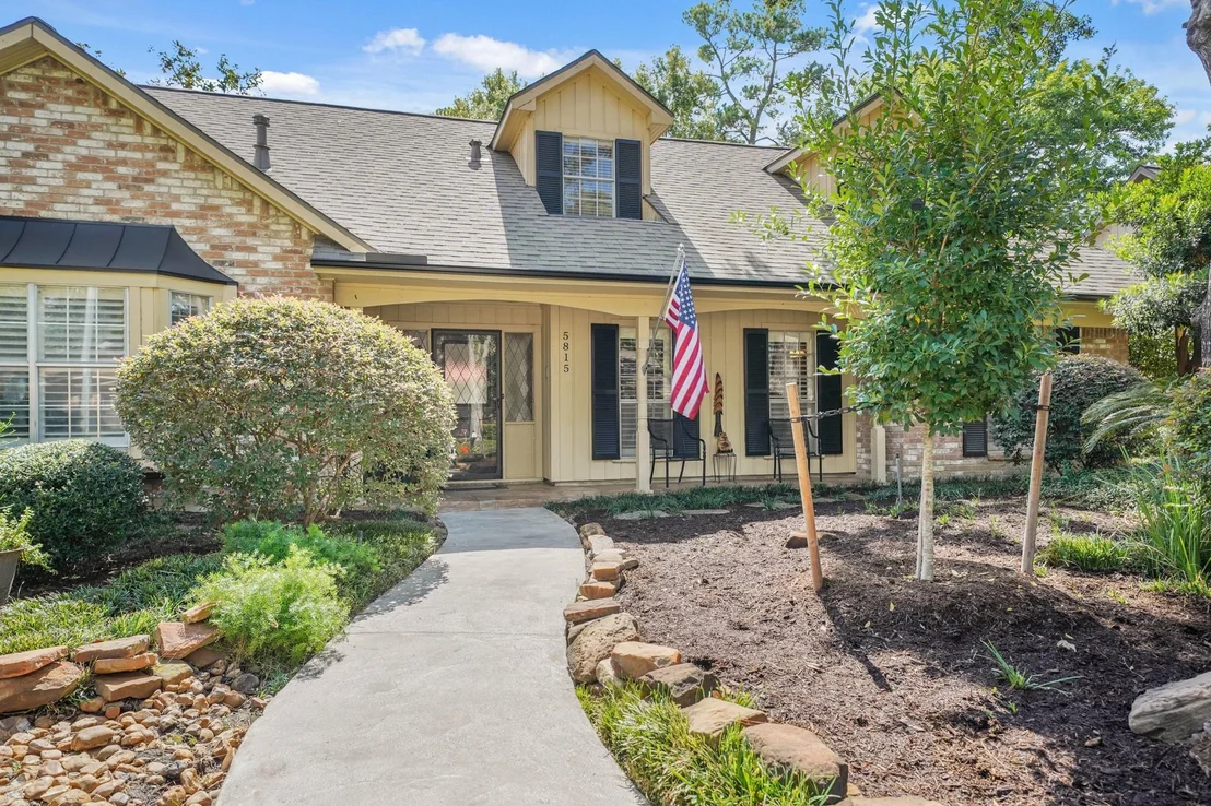 Photo of 5815 Queensgate Drive