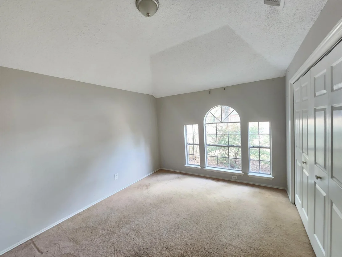Photo of 2014 Lexington Woods Drive