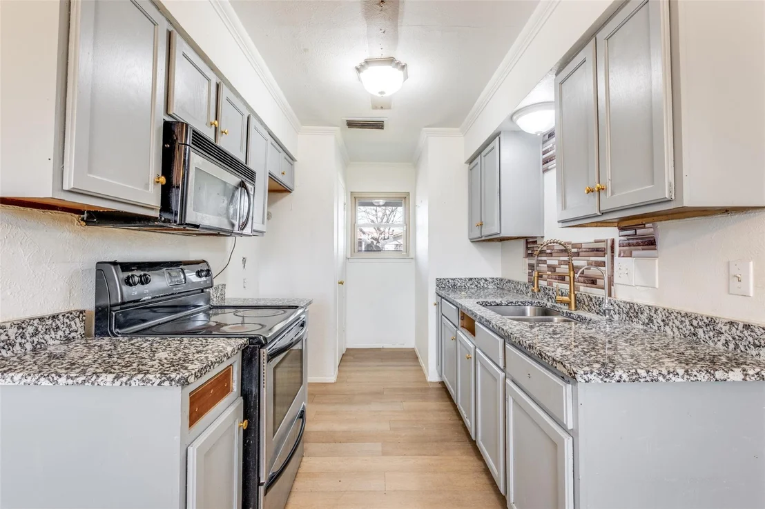 Photo of 3528 Silverhill Drive