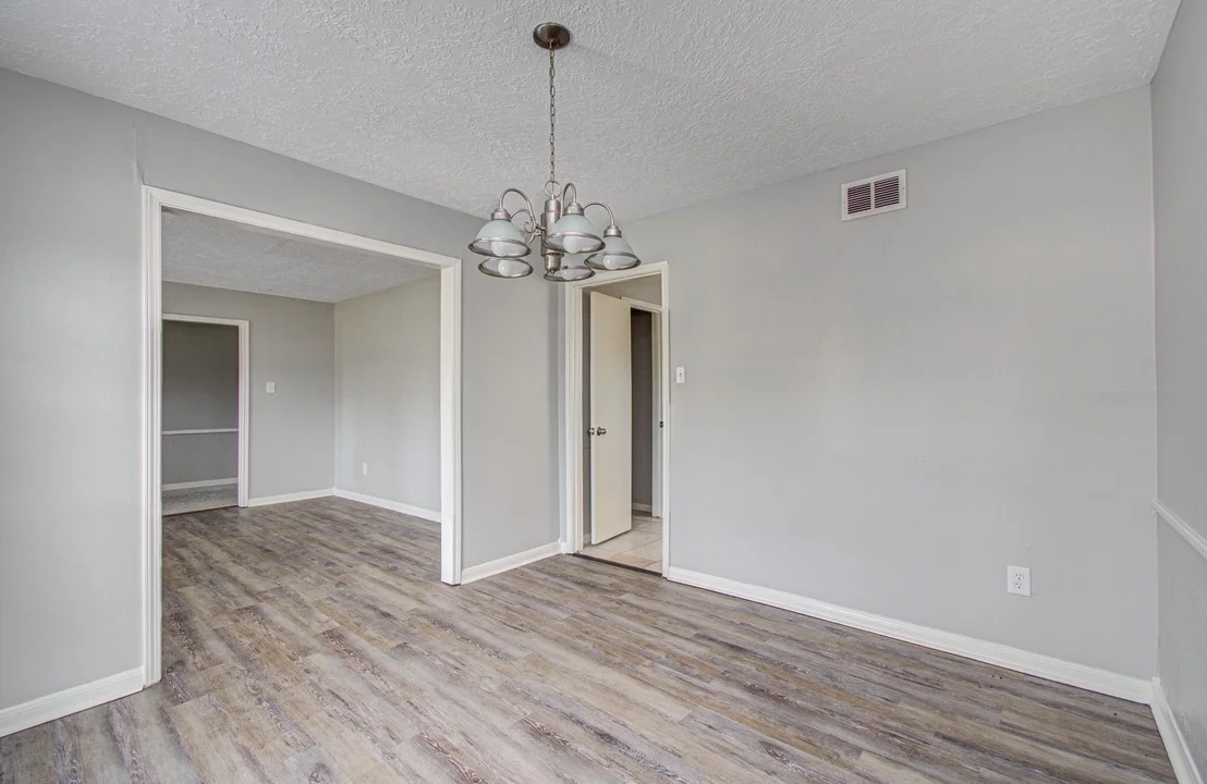Photo of 6935 Falling Waters Drive
