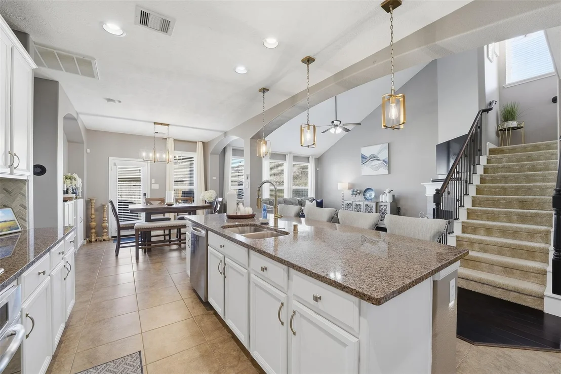 Photo of 15402 Hazen Point Drive