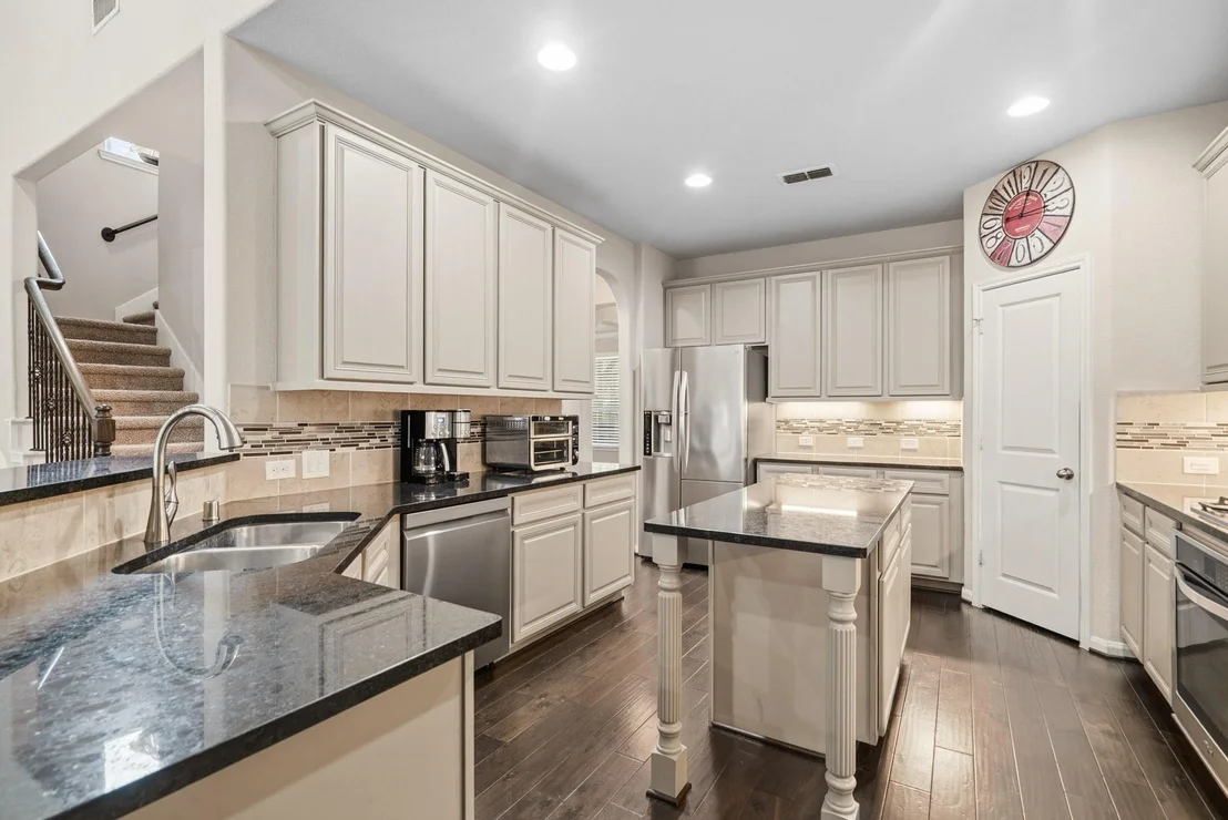 Photo of 6322 Wolf Run Drive