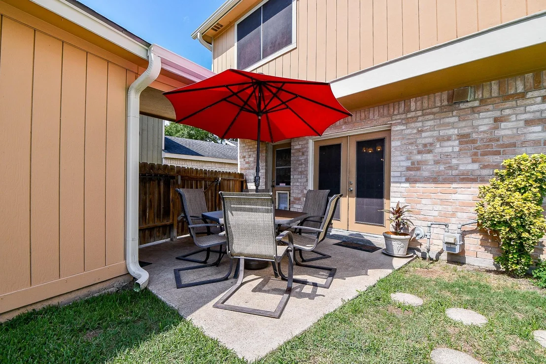 Photo of 1230 Crossfield Drive