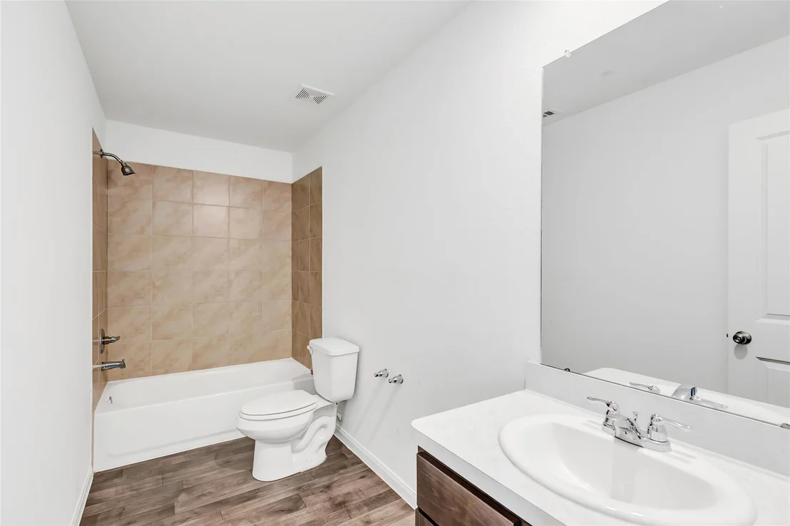 Photo of 830 Road 5501
