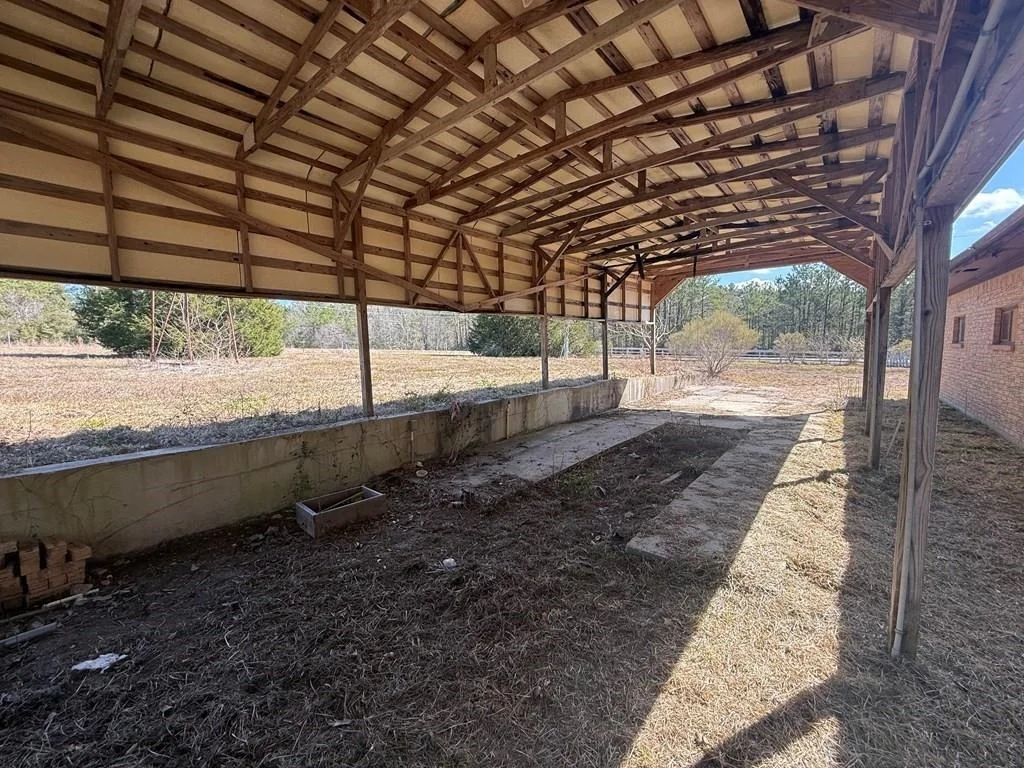 Photo of 1229 E State Highway 63