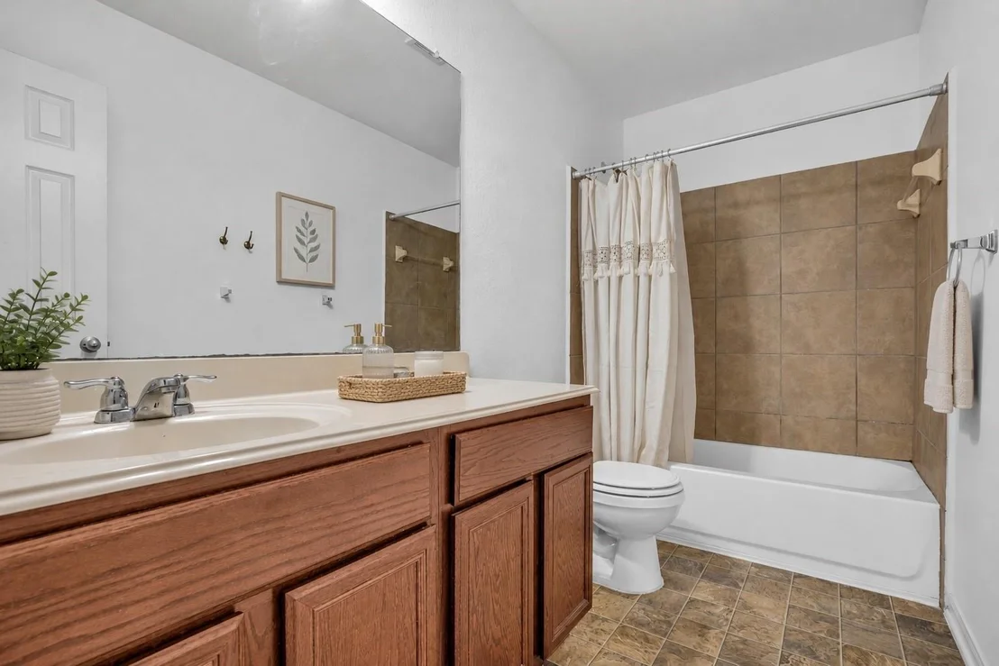 Photo of 16718 Warbler Drive