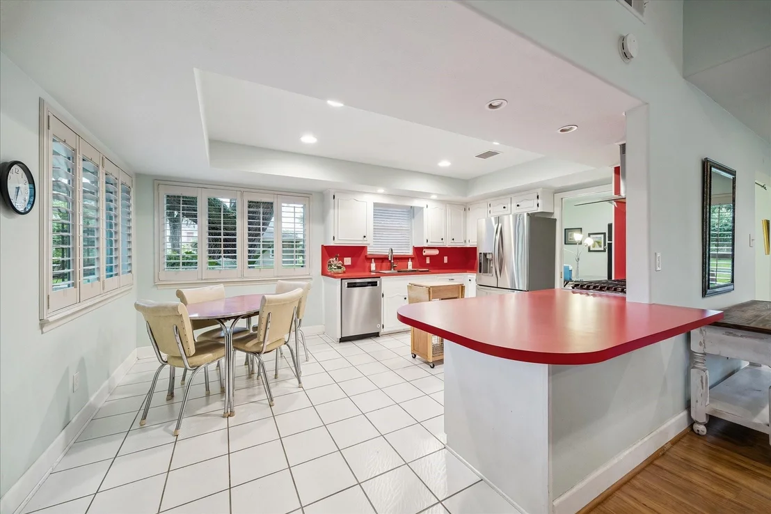 Photo of 4709 Tilson Lane