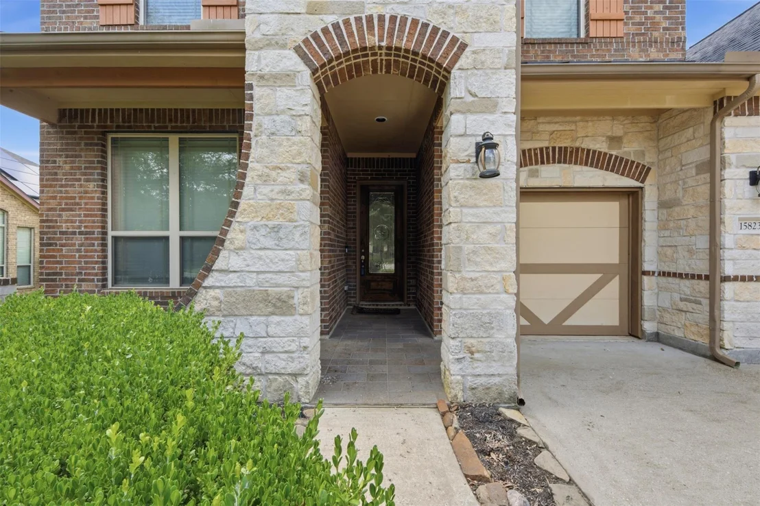Photo of 15823 Pine Country Boulevard