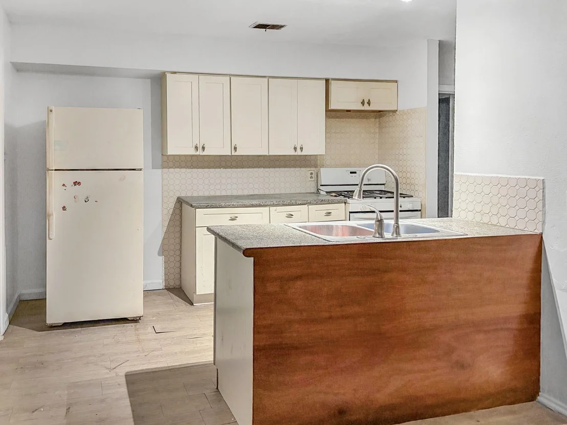Photo of 4423 Holloway Drive