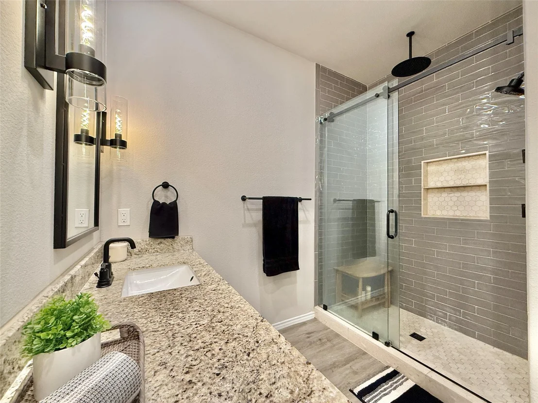 Photo of 13051 Clearview Drive