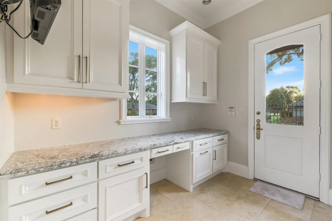 Photo of 5626 Terwilliger Way