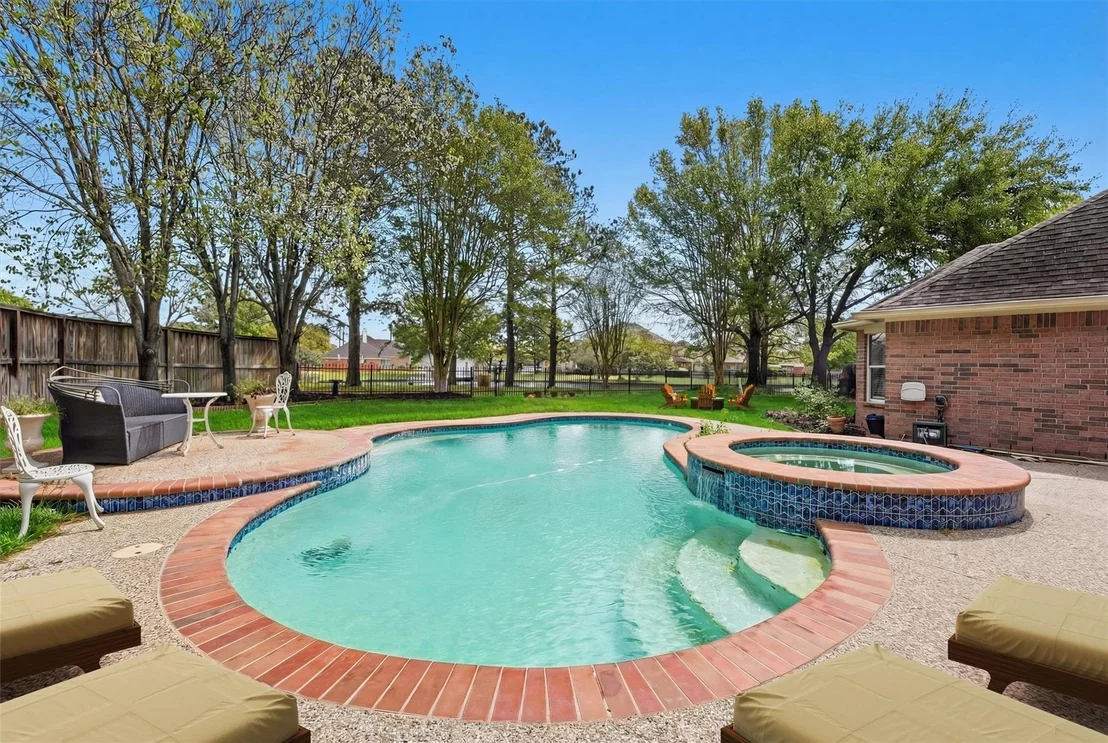 Photo of 16018 Lower Lake Drive