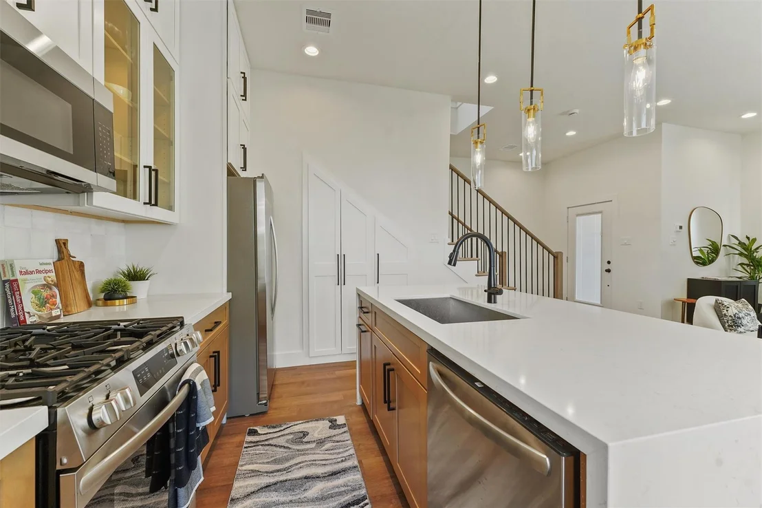 Photo of 8917 Knoll Branch Drive