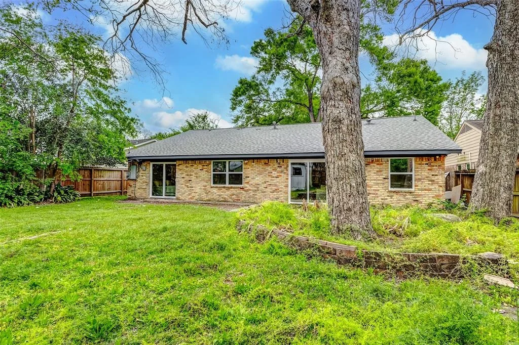 Photo of 6018 Benning Drive