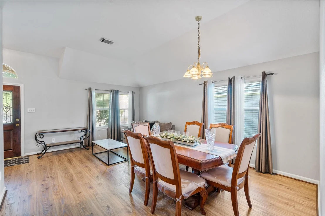 Photo of 4511 Baron Road