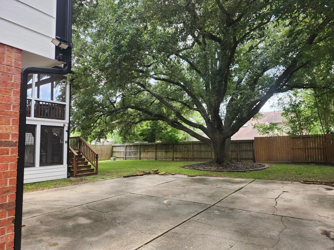 Photo of 15819 Maple Manor Drive