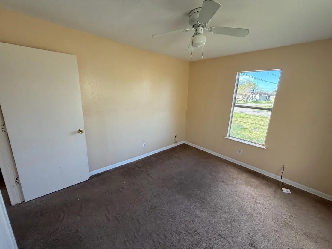 Photo of 406 Snow Drive