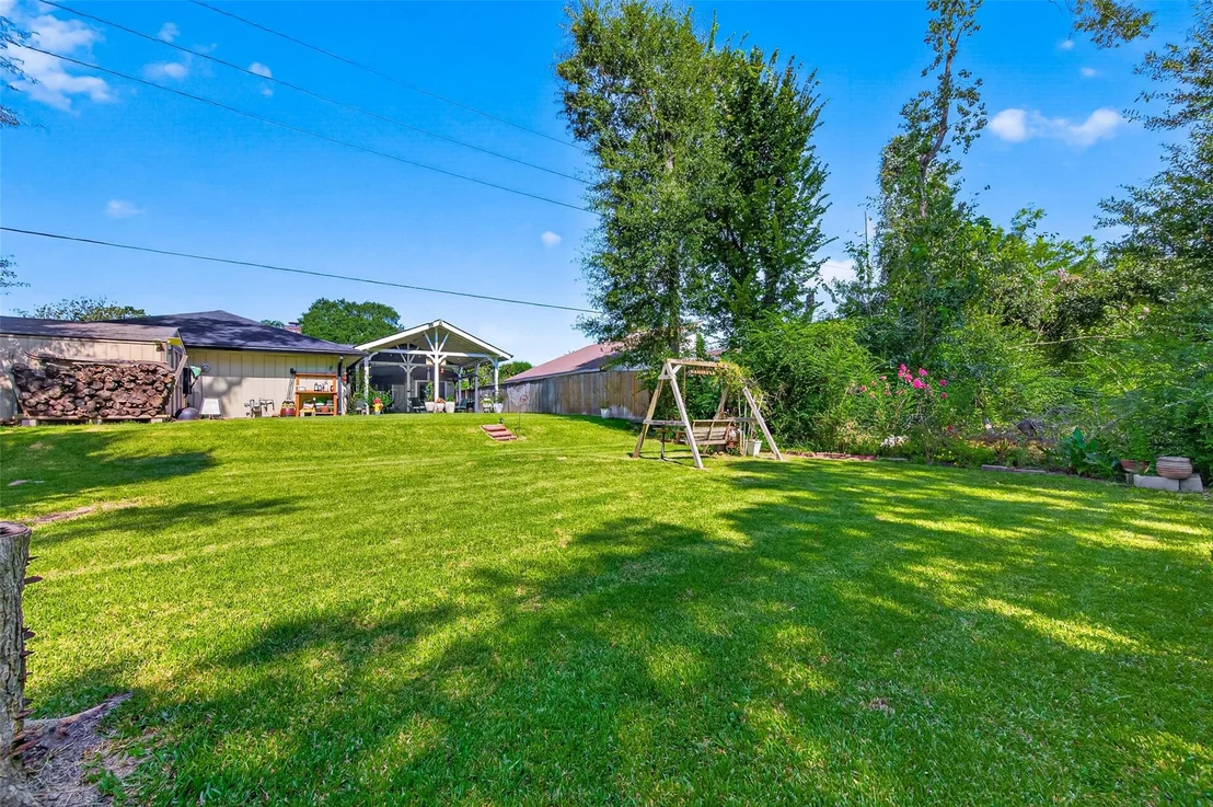 Photo of 5038 Pine Cliff Drive