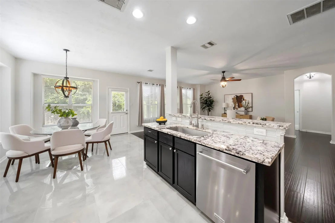Photo of 81 Palos Verde