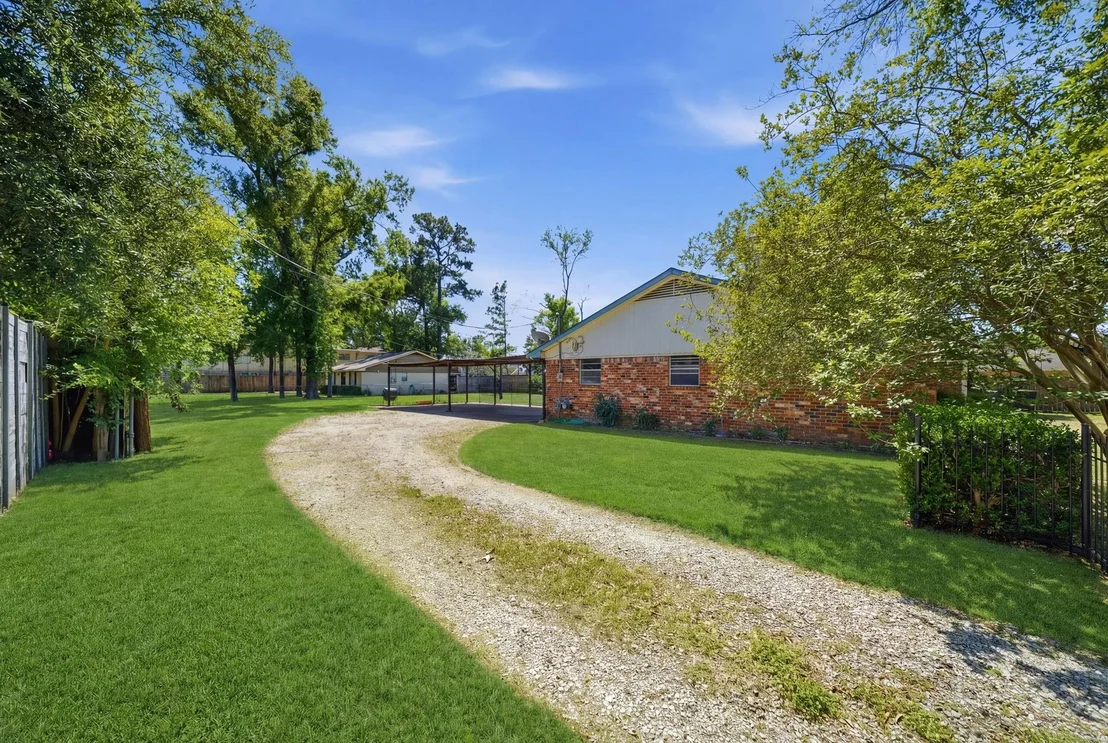 Photo of 1500 Jacquelyn Drive And 1501 Early Lane
