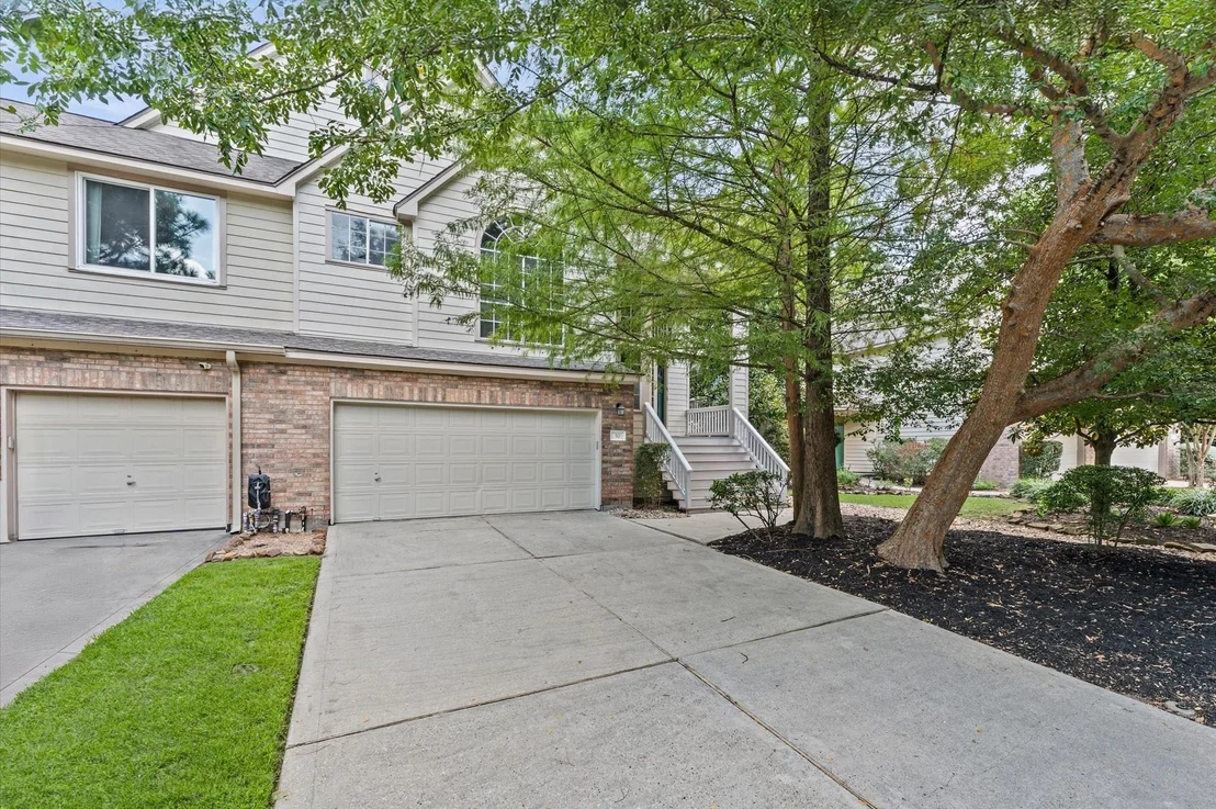 Photo of 50 Lakeridge Drive