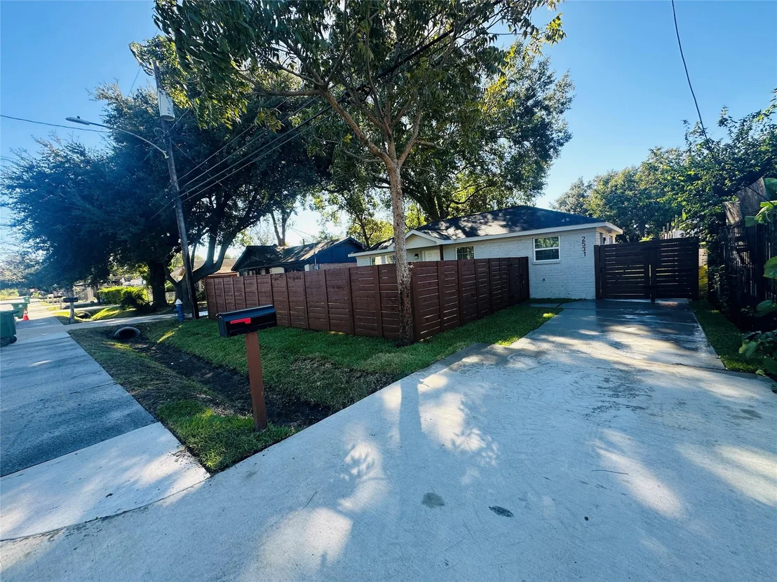 Photo of 2531 Walcott Lane