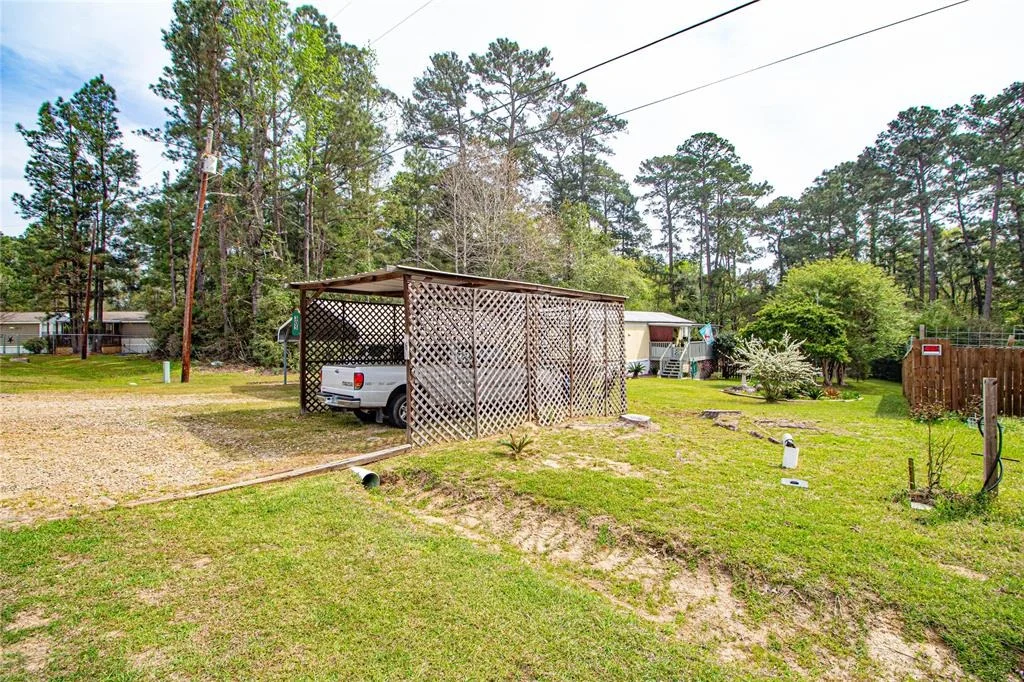 Photo of 305 Red Oak