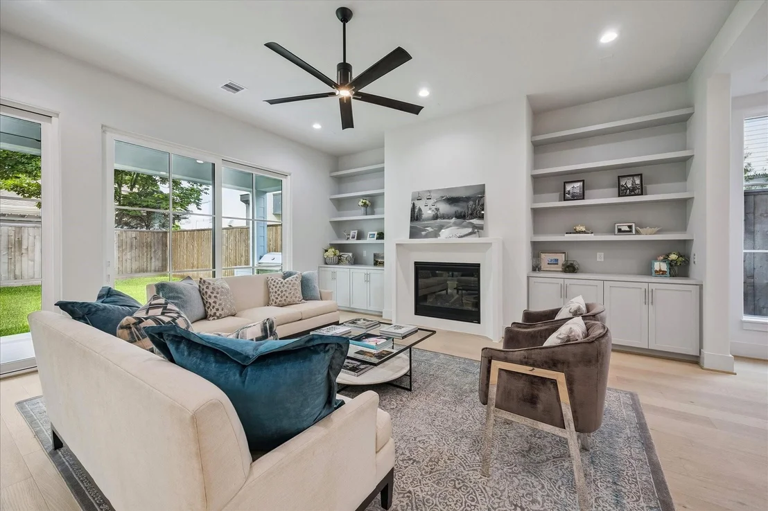Photo of 1118 Jackson Boulevard