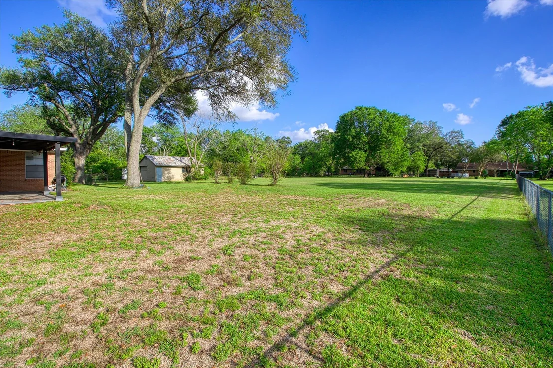 Photo of 1618 Bernie Avenue