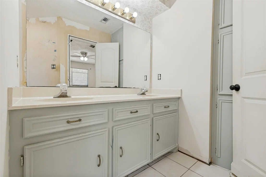 Photo of 221 Tupelo Lane